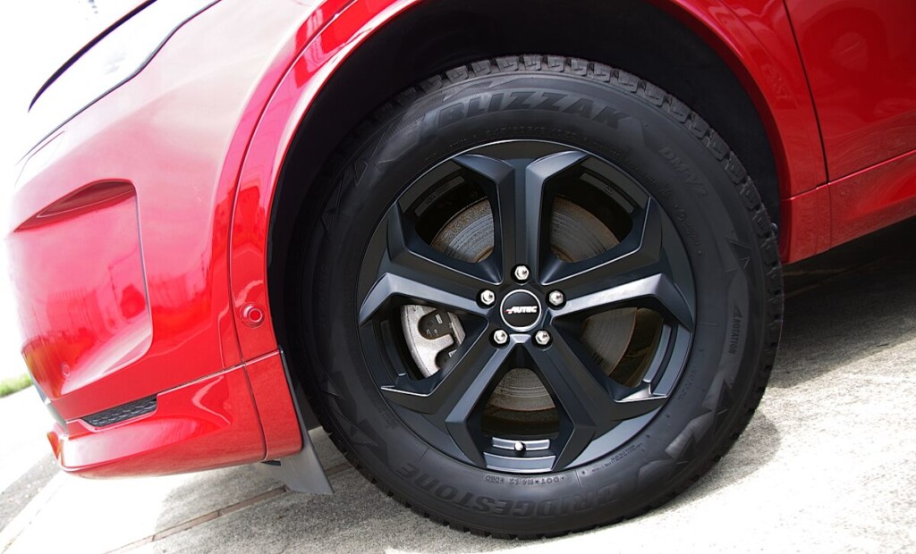 ランドローバー ディスカバリースポーツ x オーテック ゼノス 18インチ