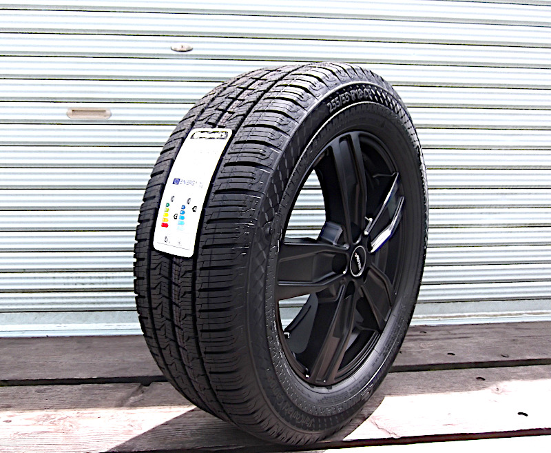 コンチネンタル バンコンタクト キャンパー 「255 / 55 R 18 CP」