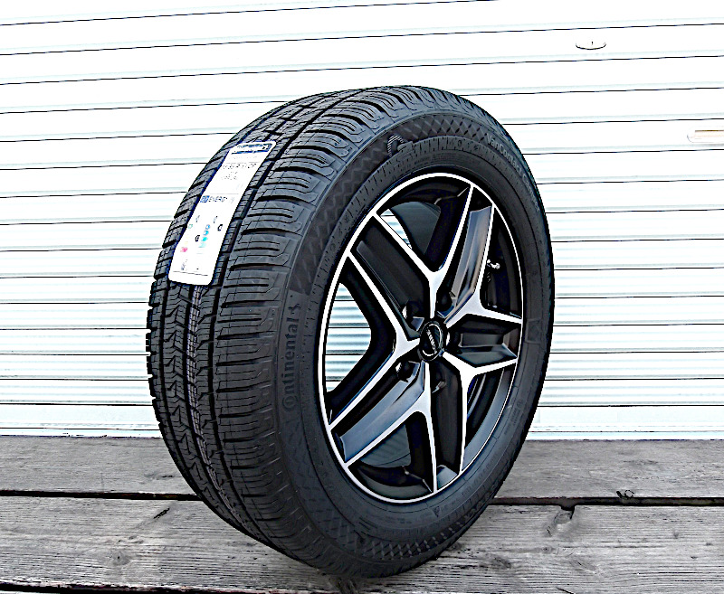 コンチネンタル バンコンタクト キャンパー 「255 / 55 R 18 CP」